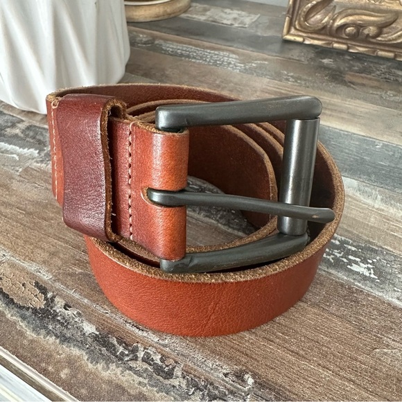 Eddie Bauer genuine leather belt - Picture 1 of 6